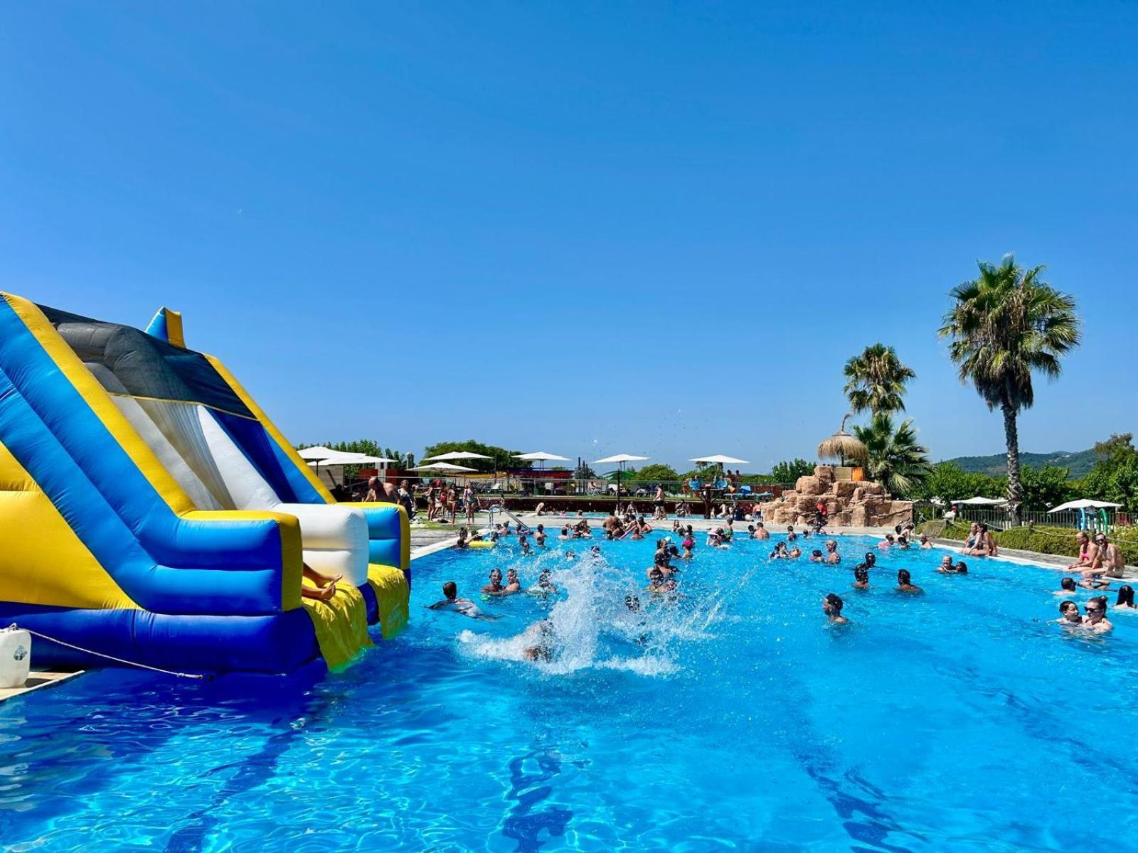 Camping Resort Els Pins Malgrat de Mar Ngoại thất bức ảnh